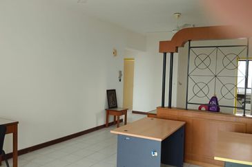 Sunway Lagoonview Condominium for sale. Price is negotiable