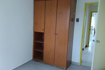 Sunway Lagoonview Condominium for sale. Price is negotiable