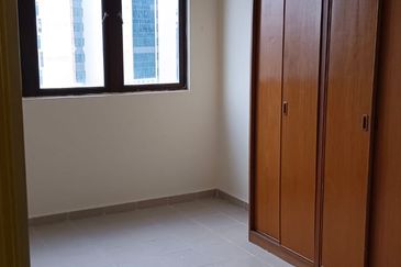 Sunway Lagoonview Condominium for sale. Price is negotiable