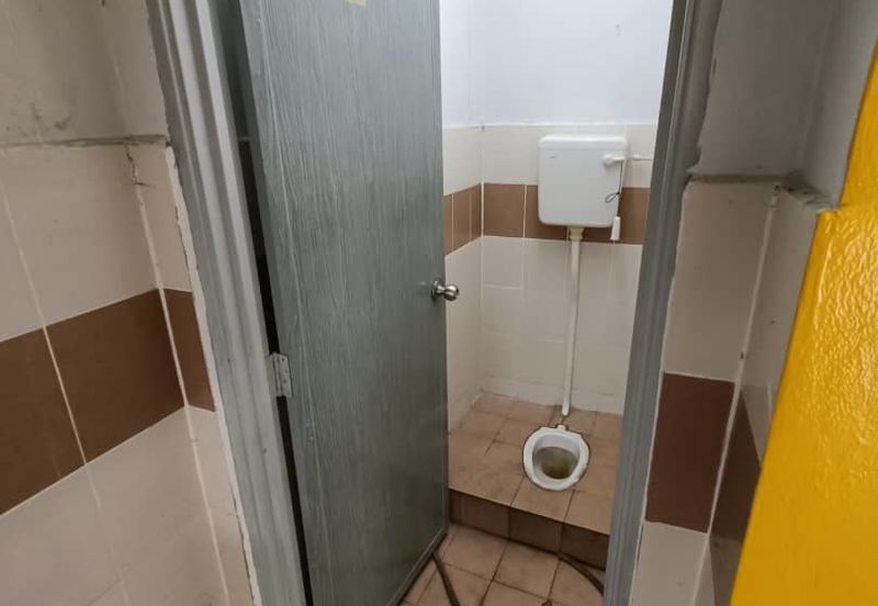 Lot Kedai 2 Tingkat Bandar Satelit Muadzam Shah