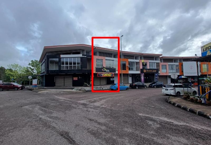 Lot Kedai 2 Tingkat Bandar Satelit Muadzam Shah