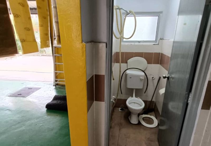 Lot Kedai 2 Tingkat Bandar Satelit Muadzam Shah