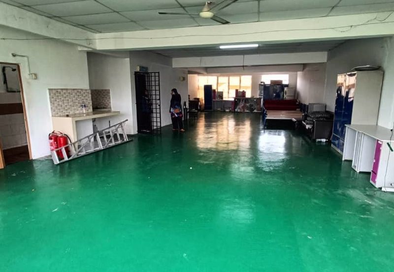 Lot Kedai 2 Tingkat Bandar Satelit Muadzam Shah