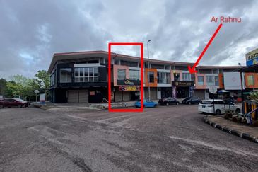 Lot Kedai 2 Tingkat Bandar Satelit Muadzam Shah