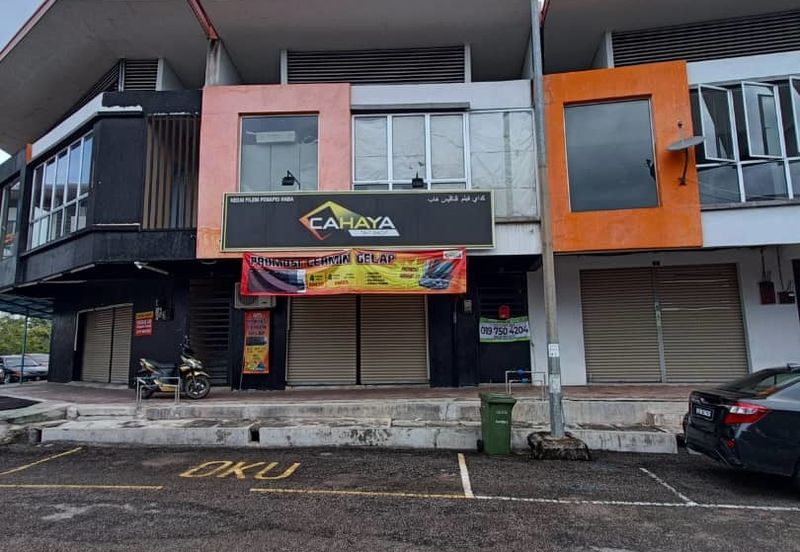 Lot Kedai 2 Tingkat Bandar Satelit Muadzam Shah