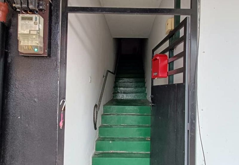 Lot Kedai 2 Tingkat Bandar Satelit Muadzam Shah