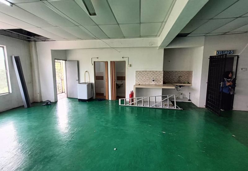 Lot Kedai 2 Tingkat Bandar Satelit Muadzam Shah