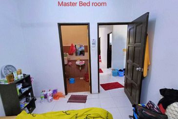 TAMAN IMPIANA ROMPIN