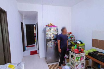 TAMAN IMPIANA ROMPIN