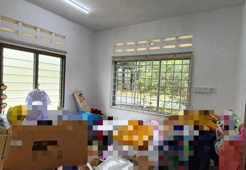 TAMAN IMPIANA ROMPIN