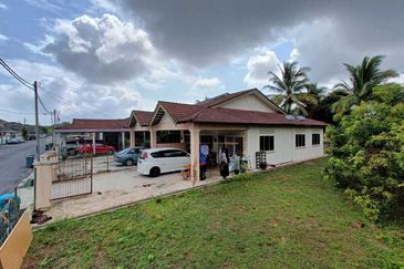 TAMAN IMPIANA ROMPIN