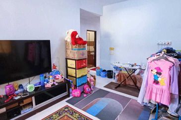 TAMAN IMPIANA ROMPIN