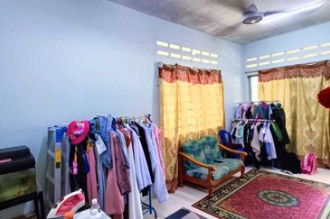 TAMAN IMPIANA ROMPIN