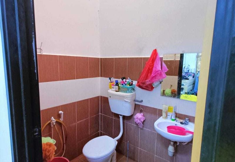 TAMAN IMPIANA ROMPIN