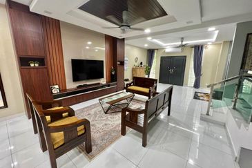 Teres 2 Tingkat Taman Chendering Height Kuala Terengganu