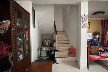 Teres Taman PSJ 1 Tingkat Setengah Sungai Karang