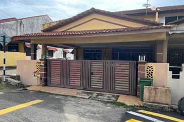 Teres Taman PSJ 1 Tingkat Setengah Sungai Karang