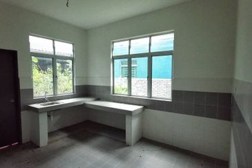 Seni D 2 Tingkat Taman Koperasi Perdana Kemaman