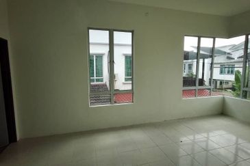 Seni D 2 Tingkat Taman Koperasi Perdana Kemaman