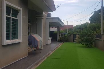 Semi D Corner Lot Taman Beserah Kuantan (Untuk Dijual)