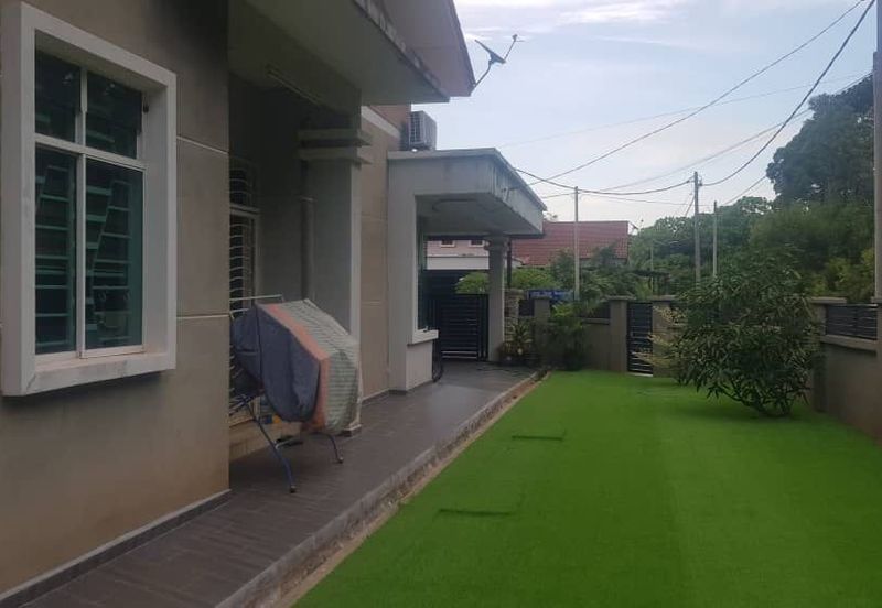 Semi D Corner Lot Taman Beserah Kuantan (Untuk Dijual)