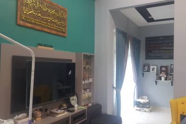 Semi D Corner Lot Taman Beserah Kuantan (Untuk Dijual)