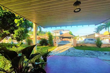 Banglo 2 Tingkat Tok Sira Kuantan (Untuk Dijual)