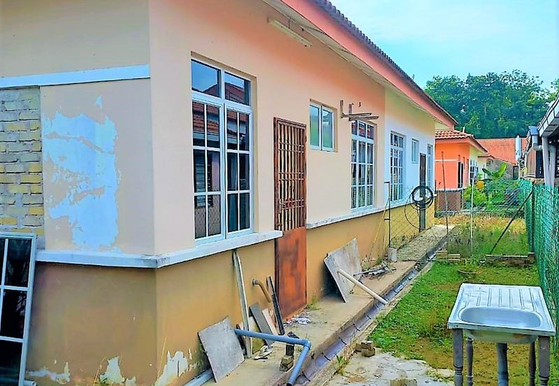 Semi D Taman Alor Ara Dahlia Pekan (Untuk DIjual)