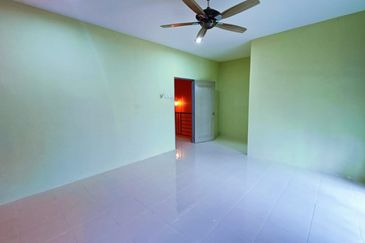 Teres 2 Tingkat Taman Angsana Height Jerantut (Untuk Dijual)