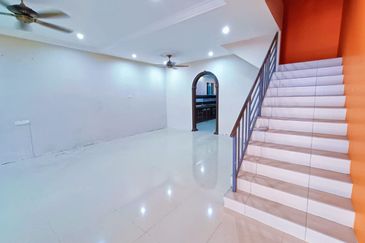 Teres 2 Tingkat Taman Angsana Height Jerantut (Untuk Dijual)