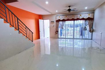 Teres 2 Tingkat Taman Angsana Height Jerantut (Untuk Dijual)