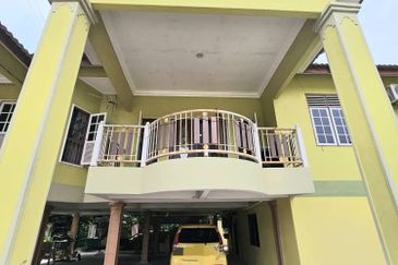 Semi D Bertiang Meraga Beris Kemaman (Untuk dijual)