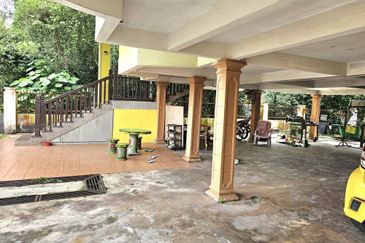 Semi D Bertiang Meraga Beris Kemaman (Untuk dijual)