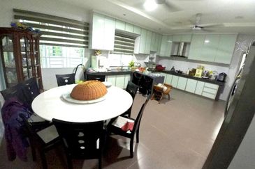 Banglo 2 Tingkat Binjai Kemaman (Untuk Dijual)