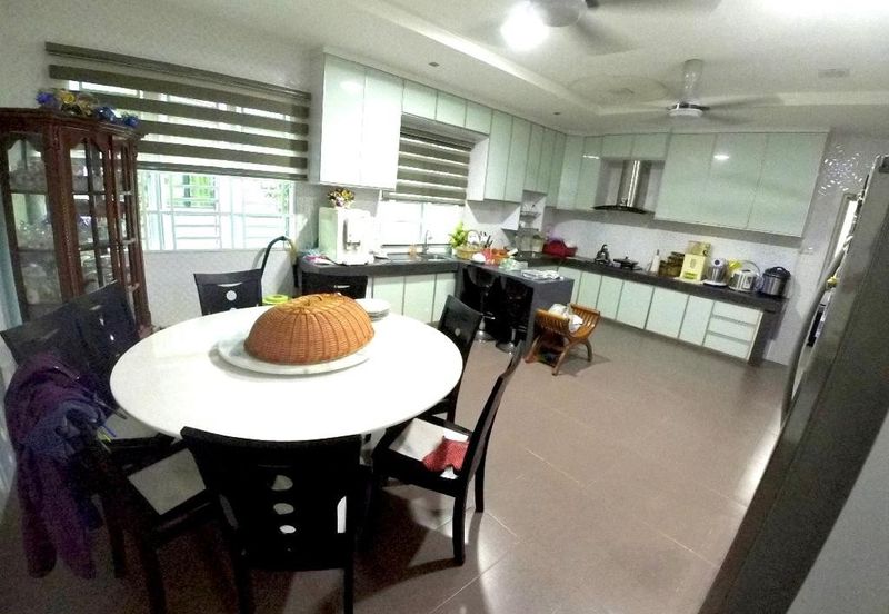 Banglo 2 Tingkat Binjai Kemaman (Untuk Dijual)