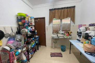 Teres 2 Tingkat Taman Alam Perdana Binja Kemaman (Untuk Dijual)