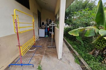 Semi D 1 Tingkat Taman Sungai Ular Kuantan (Untuk Dijual)