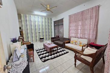Semi D 1 Tingkat Taman Sungai Ular Kuantan (Untuk Dijual)