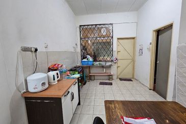 Semi D 1 Tingkat Taman Sungai Ular Kuantan (Untuk Dijual)