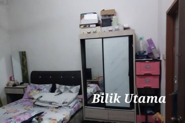 Teres 1 Tingkat Ketapang Tengah Pekan (Untuk Dijual)