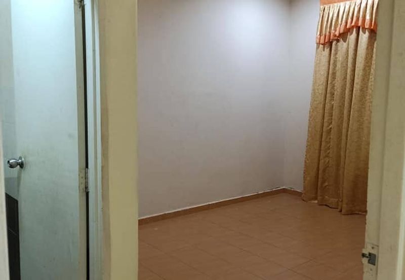 Teres 1 Tingkat Taman Kampung Padang Permai Kuantan (Untuk Dijual)