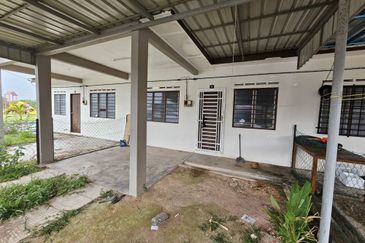  Teres 1 Tingkat Taman Desa Bongsu Mentakab (Untuk Dijual)