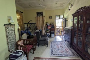 Bango 1 Tingkat Wakaf Baru Gong Badak (Untuk Dijual)