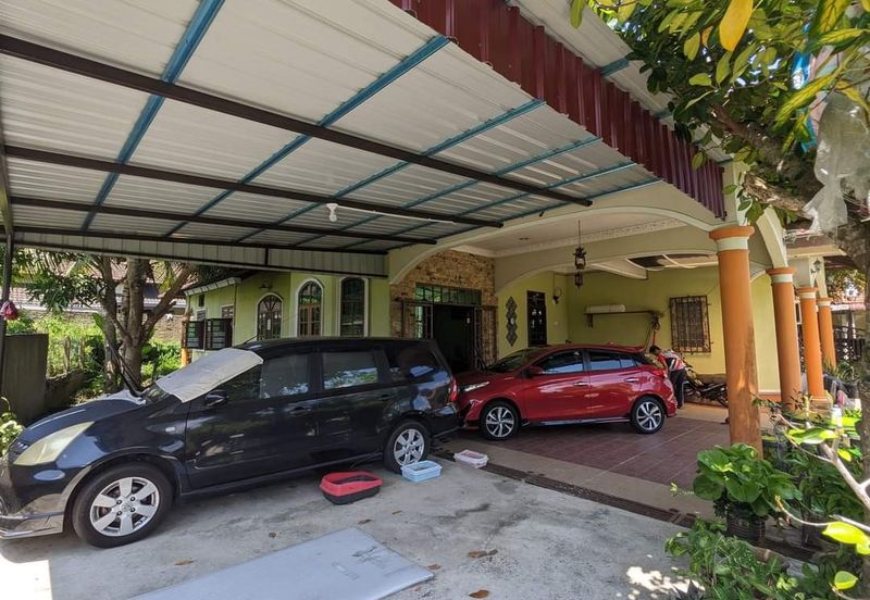 Bango 1 Tingkat Wakaf Baru Gong Badak (Untuk Dijual)