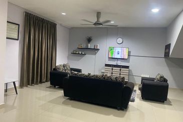 Semi D 2 Tingkat Taman Sapura Indah Gong Badak (Untuk Dijual)