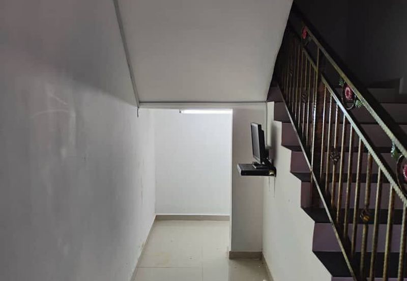 Semi D 2 Tingkat Kampung Batu 3 Binjai Kemaman (Untuk Dijual)