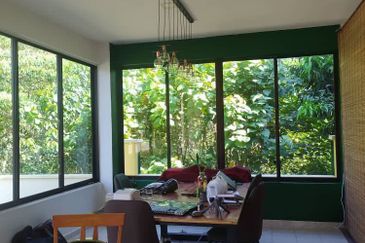 Semi D 2 Tingkat Kampung Batu 3 Binjai Kemaman (Untuk Dijual)