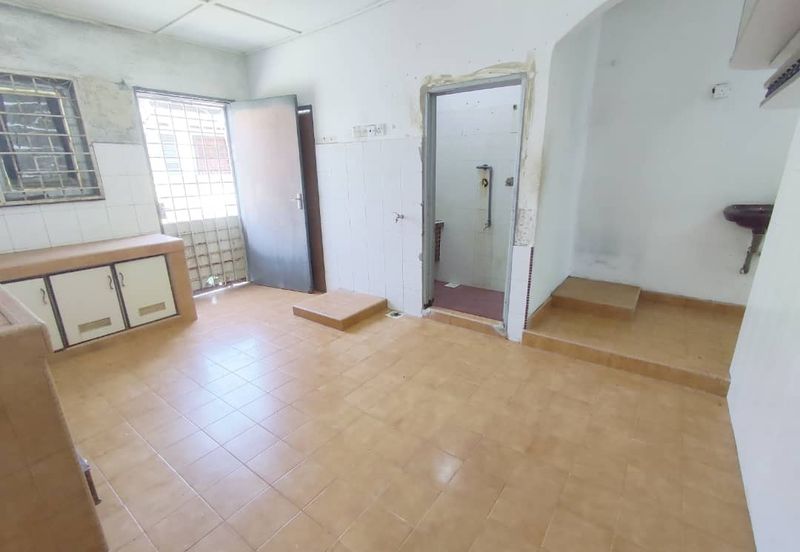 Teres 2 Tingkat Bukit Setongkol Kuantan (Untuk Dijual)