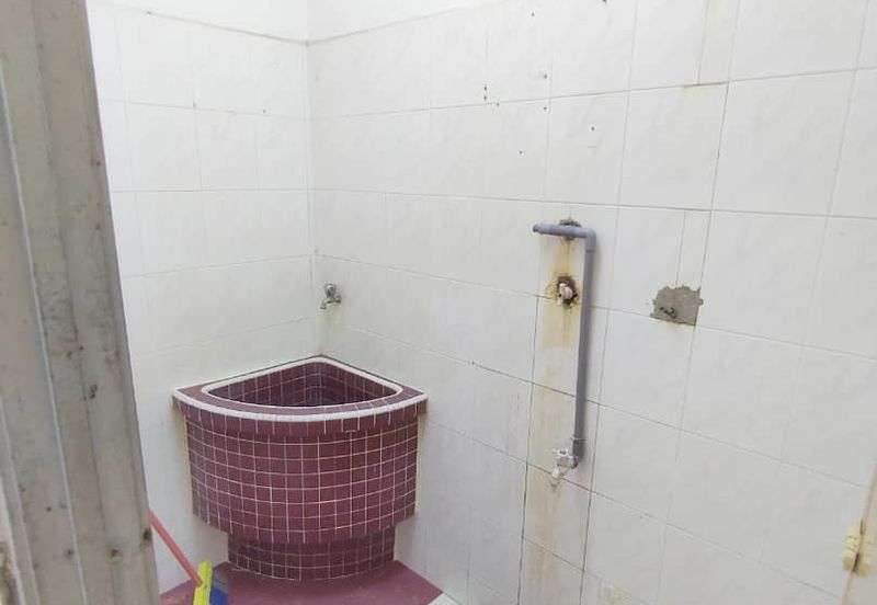 Teres 2 Tingkat Bukit Setongkol Kuantan (Untuk Dijual)