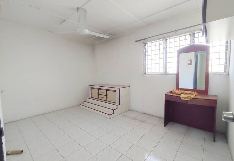 Teres 2 Tingkat Bukit Setongkol Kuantan (Untuk Dijual)